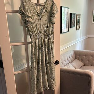 Elegant Floral Midi Dress